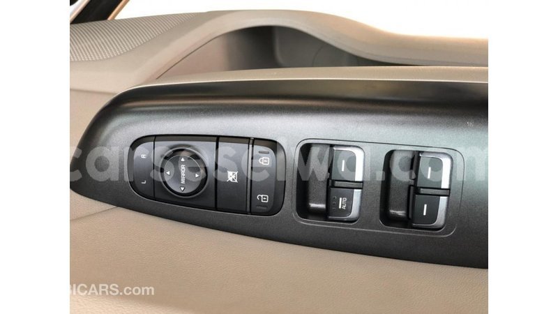 Big with watermark kia sportage east mahe import dubai 7318