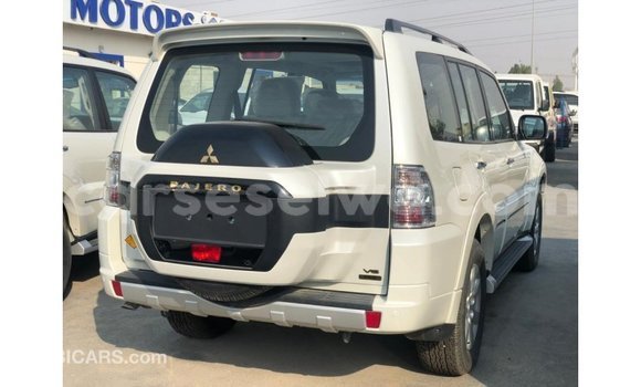 Buy Import Mitsubishi Pajero Black Car in Import - Dubai in East Mahé Buy Import Mitsubishi Pajero Black Car in Import - Dubai in East Mahé