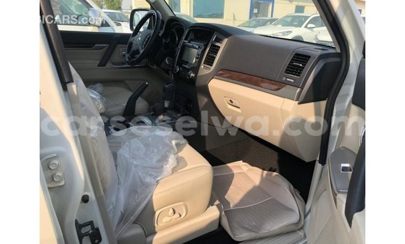 Buy Import Mitsubishi Pajero Black Car in Import - Dubai in East Mahé Buy Import Mitsubishi Pajero Black Car in Import - Dubai in East Mahé