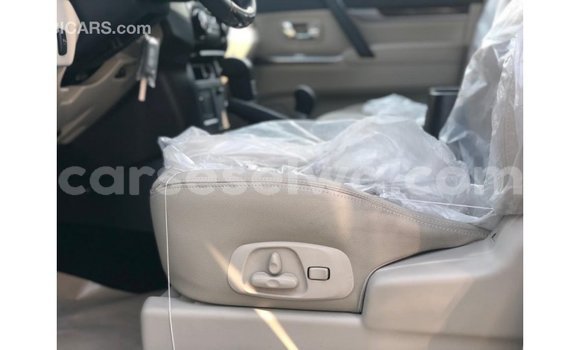 Buy Import Mitsubishi Pajero Black Car in Import - Dubai in East Mahé Buy Import Mitsubishi Pajero Black Car in Import - Dubai in East Mahé