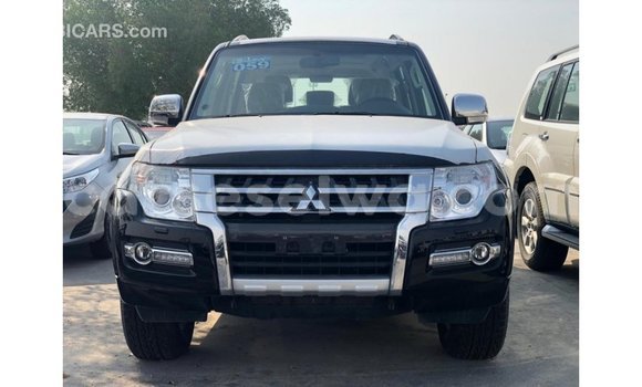 Buy Import Mitsubishi Pajero Black Car in Import - Dubai in East Mahé Buy Import Mitsubishi Pajero Black Car in Import - Dubai in East Mahé