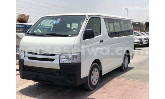 Buy Import Toyota DA White Truck in Import - Dubai in East Mahé Buy Import Toyota DA White Truck in Import - Dubai in East Mahé