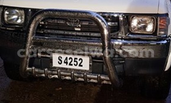 Acheter Occasion Voiture Toyota Hilux Blanc à Beau Vallon, Nord Mahé