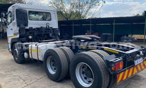 Buy Used Nissan Evalia White Truck in Import - Dubai in East Mahé Buy Used Nissan Evalia White Truck in Import - Dubai in East Mahé