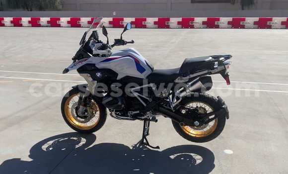 Buy Used BMW R1200GS Adventure White Bike in Anse Boileau in West Mahé Buy Used BMW R1200GS Adventure White Bike in Anse Boileau in West Mahé