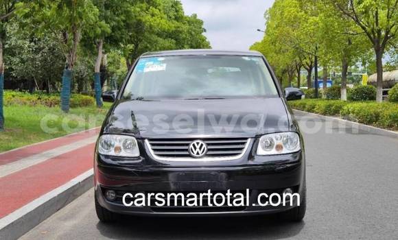 Buy Used Volkswagen Touran Silver Car in Mont Fleuri in Greater Victoria Buy Used Volkswagen Touran Silver Car in Mont Fleuri in Greater Victoria