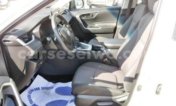 Buy Used Toyota RAV4 White Car in Baie Lazare in South Mahé Buy Used Toyota RAV4 White Car in Baie Lazare in South Mahé