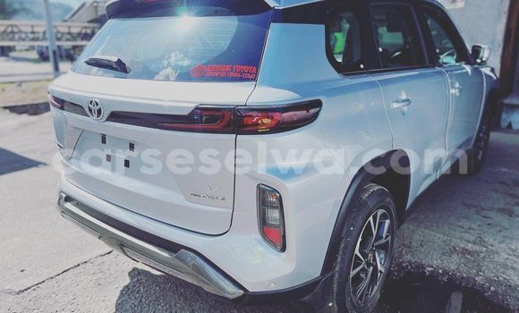 Buy Used Toyota Harrier Other Car in Mahe in Victoria