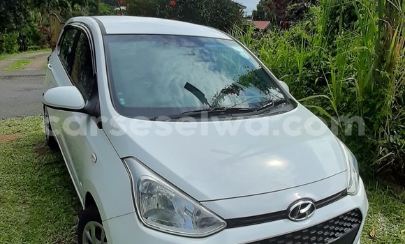 Acheter Occasion Voiture Hyundai Grand i10 Blanc à Grand'Anse, West Mahé Acheter Occasion Voiture Hyundai Grand i10 Blanc à Grand'Anse, West Mahé