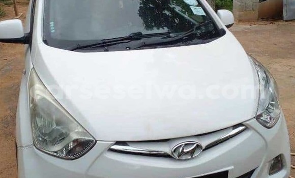 Buy Used Hyundai Accent White Car in Saint Louis in Greater Victoria Buy Used Hyundai Accent White Car in Saint Louis in Greater Victoria