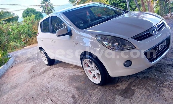 Buy Used Hyundai i20 White Car in Anse Royale in South Mahé Buy Used Hyundai i20 White Car in Anse Royale in South Mahé