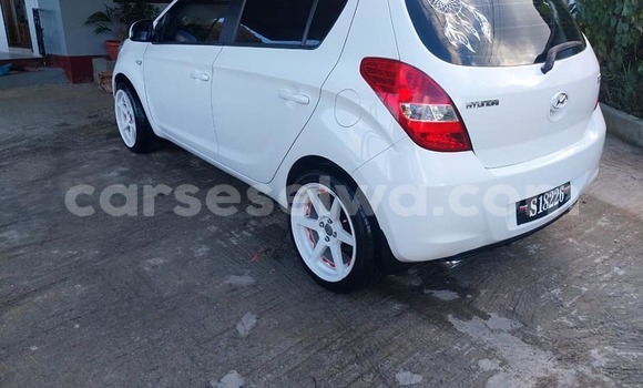 Buy Used Hyundai i20 White Car in Anse Royale in South Mahé Buy Used Hyundai i20 White Car in Anse Royale in South Mahé