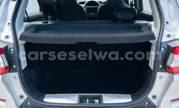 Buy Used Suzuki Ignis Silver Car in Mahe in Victoria Buy Used Suzuki Ignis Silver Car in Mahe in Victoria