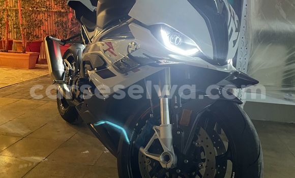 Buy Used BMW S 1000 Blue Bike in Saint Louis in Greater Victoria Buy Used BMW S 1000 Blue Bike in Saint Louis in Greater Victoria