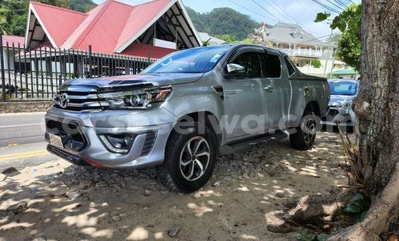 Buy Used Toyota Hiluxe Revo Brown Car in Bel Air in Greater Victoria