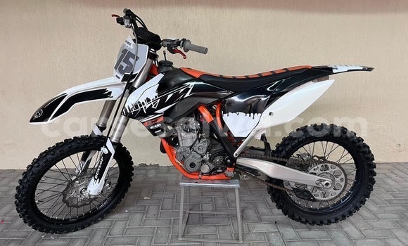 Acheter Occasion Moto KTM 250 Beige à Anse Aux Pins, East Mahé