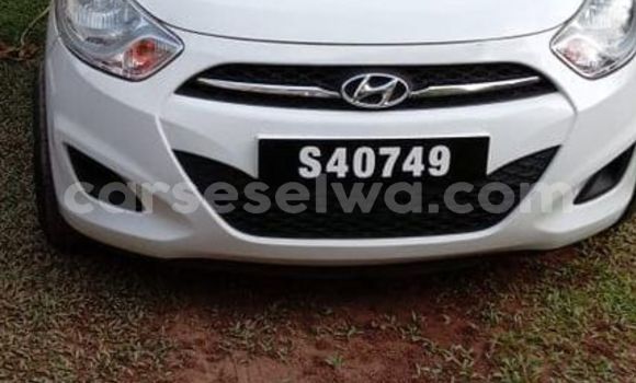 Buy Used Hyundai i10 White Car in Anse Aux Pins in East Mahé Buy Used Hyundai i10 White Car in Anse Aux Pins in East Mahé
