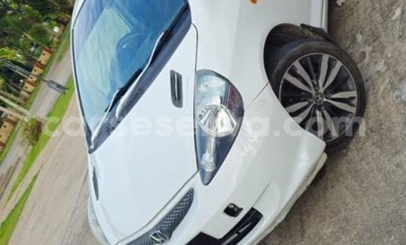 Buy Used Honda Jazz White Car in Anse Etoile in North Mahé Buy Used Honda Jazz White Car in Anse Etoile in North Mahé