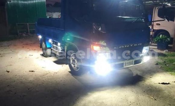 Buy Used Mitsubishi Van Blue Truck in Anse Volbert in Inner Islands Buy Used Mitsubishi Van Blue Truck in Anse Volbert in Inner Islands