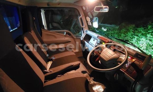 Buy Used Toyota Granvia Green Car in Anse Etoile in North Mahé Buy Used Toyota Granvia Green Car in Anse Etoile in North Mahé