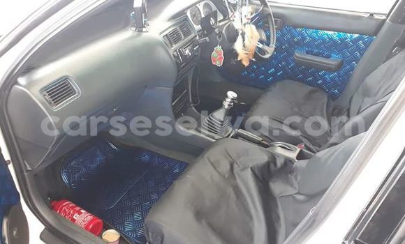 Acheter Occasion Voiture Toyota Sprinter Blanc à Beau Vallon, Nord Mahé Acheter Occasion Voiture Toyota Sprinter Blanc à Beau Vallon, Nord Mahé