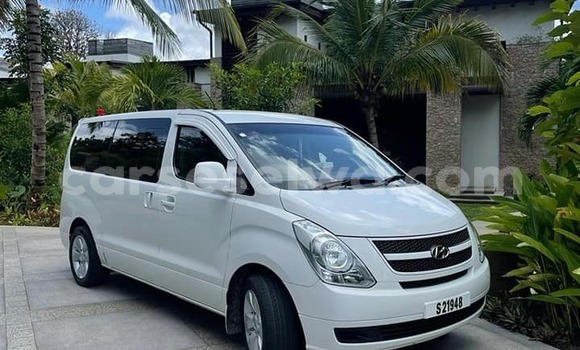 Buy Used Hyundai H1 White Car in Anse Etoile in North Mahé Buy Used Hyundai H1 White Car in Anse Etoile in North Mahé