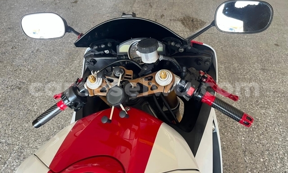 Acheter Occasion Moto Yamaha YZF Blanc à Bel Ombre, West Mahé Acheter Occasion Moto Yamaha YZF Blanc à Bel Ombre, West Mahé