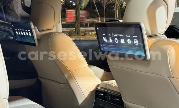 Buy Used Toyota Land Cruiser White Car in Anse Royale in South Mahé Buy Used Toyota Land Cruiser White Car in Anse Royale in South Mahé