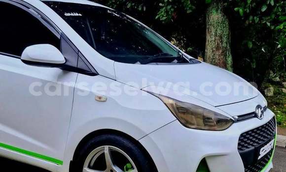Acheter Occasion Voiture Hyundai i10 Blanc à Anse Boileau, West Mahé Acheter Occasion Voiture Hyundai i10 Blanc à Anse Boileau, West Mahé