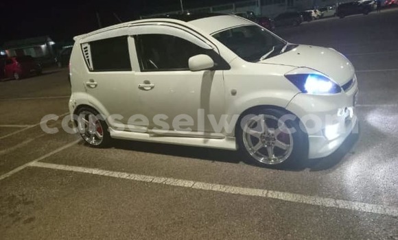 Acheter Occasion Voiture Daihatsu Sirion Blanc à Anse Volbert, Îles intérieures Acheter Occasion Voiture Daihatsu Sirion Blanc à Anse Volbert, Îles intérieures
