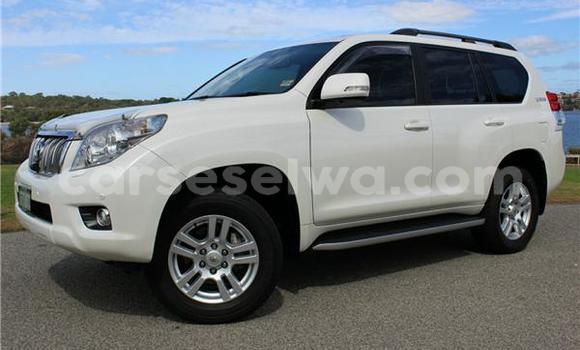 Acheter Occasion Voiture Toyota Land Cruiser Prado Blanc à Anse Royale, South Mahé Acheter Occasion Voiture Toyota Land Cruiser Prado Blanc à Anse Royale, South Mahé
