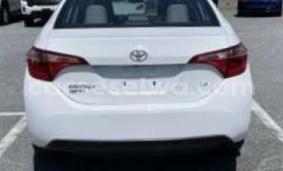 Acheter Occasion Voiture Toyota Corolla Blanc à Anse Volbert, Îles intérieures