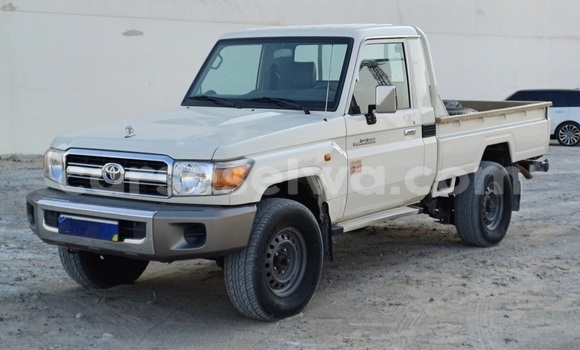 Buy Used Toyota Land Cruiser White Car in Saint Louis in Greater Victoria Buy Used Toyota Land Cruiser White Car in Saint Louis in Greater Victoria
