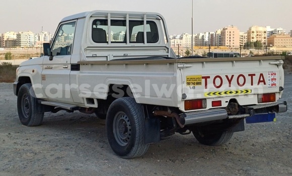 Buy Used Toyota Land Cruiser White Car in Saint Louis in Greater Victoria Buy Used Toyota Land Cruiser White Car in Saint Louis in Greater Victoria