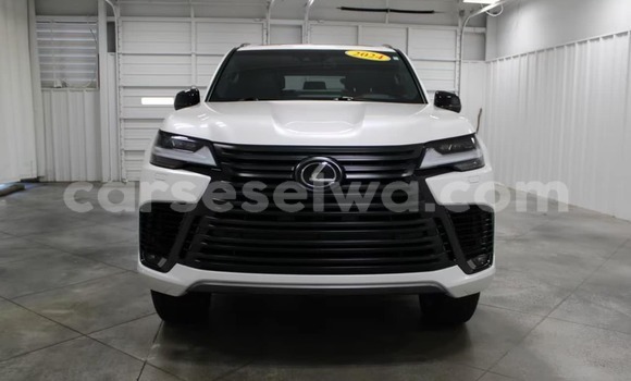Buy Used Lexus LX White Car in Mahe in Victoria Buy Used Lexus LX White Car in Mahe in Victoria
