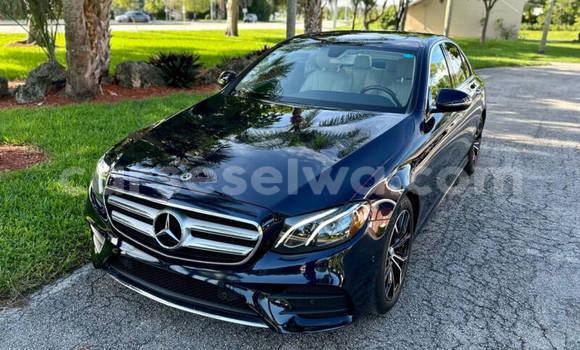 Buy Used Mercedes‒Benz E–Class Blue Car in Saint Louis in Greater Victoria Buy Used Mercedes‒Benz E–Class Blue Car in Saint Louis in Greater Victoria