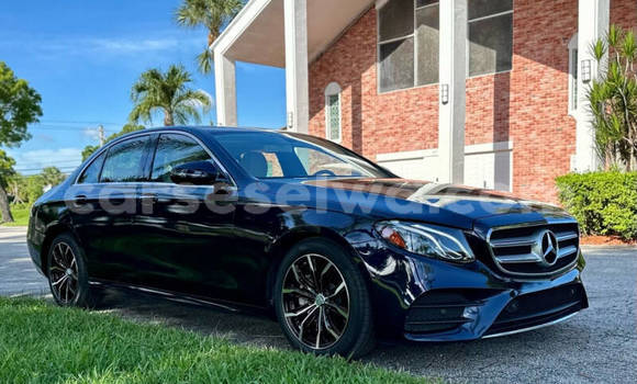 Buy Used Mercedes‒Benz E–Class Blue Car in Saint Louis in Greater Victoria Buy Used Mercedes‒Benz E–Class Blue Car in Saint Louis in Greater Victoria