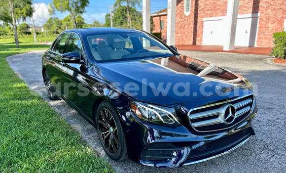 Buy Used Mercedes‒Benz E–Class Blue Car in Saint Louis in Greater Victoria Buy Used Mercedes‒Benz E–Class Blue Car in Saint Louis in Greater Victoria