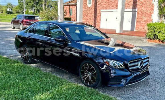 Buy Used Mercedes‒Benz E–Class Blue Car in Saint Louis in Greater Victoria Buy Used Mercedes‒Benz E–Class Blue Car in Saint Louis in Greater Victoria