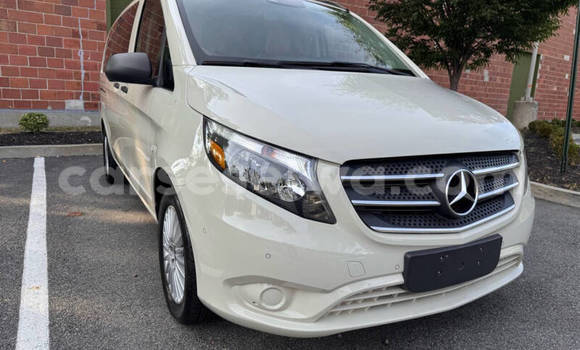Buy Used Mercedes‒Benz Vito White Car in Saint Louis in Greater Victoria Buy Used Mercedes‒Benz Vito White Car in Saint Louis in Greater Victoria