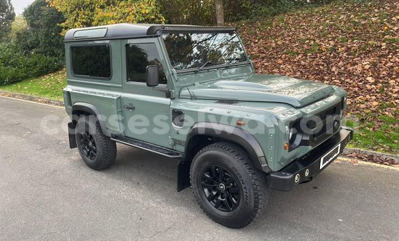 Buy Used Land Rover Defender Green Car in Port Glaud in West Mahé Buy Used Land Rover Defender Green Car in Port Glaud in West Mahé
