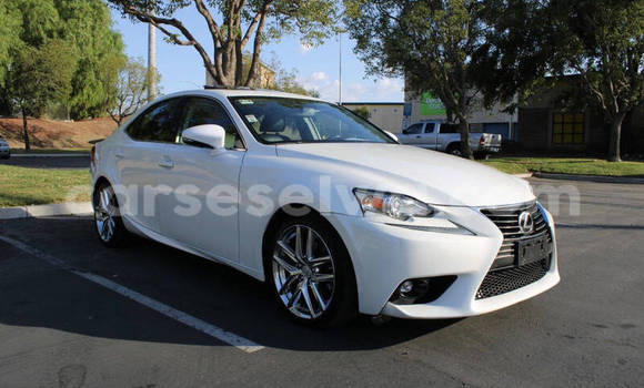 Buy Used Lexus IS White Car in Plaisance in Greater Victoria Buy Used Lexus IS White Car in Plaisance in Greater Victoria