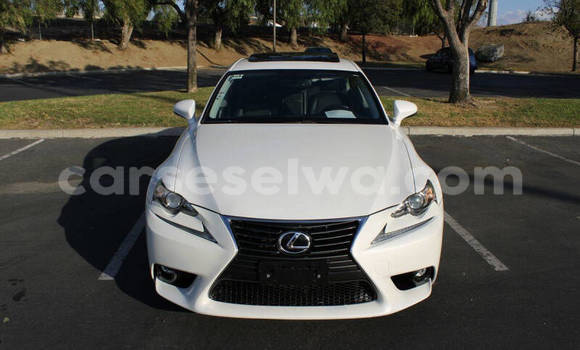 Buy Used Lexus IS White Car in Plaisance in Greater Victoria Buy Used Lexus IS White Car in Plaisance in Greater Victoria