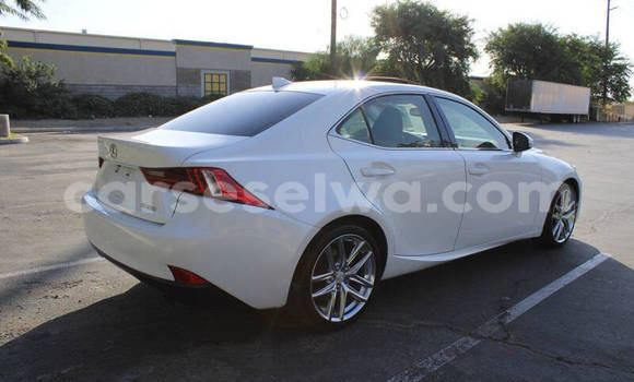 Buy Used Lexus IS White Car in Plaisance in Greater Victoria Buy Used Lexus IS White Car in Plaisance in Greater Victoria