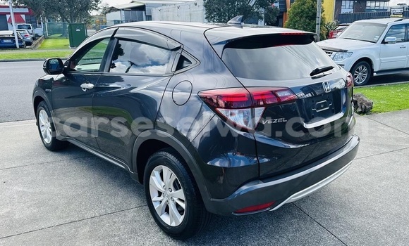 Buy Used Honda Vezel Black Car in Saint Louis in Greater Victoria Buy Used Honda Vezel Black Car in Saint Louis in Greater Victoria