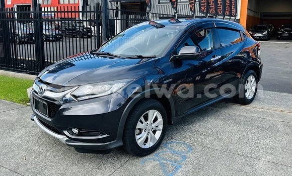 Buy Used Honda Vezel Black Car in Saint Louis in Greater Victoria Buy Used Honda Vezel Black Car in Saint Louis in Greater Victoria