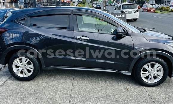 Buy Used Honda Vezel Black Car in Saint Louis in Greater Victoria Buy Used Honda Vezel Black Car in Saint Louis in Greater Victoria