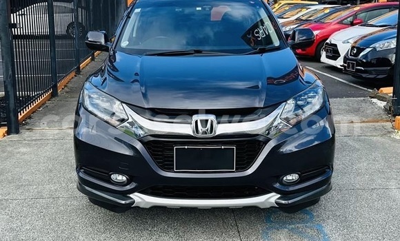 Buy Used Honda Vezel Black Car in Saint Louis in Greater Victoria Buy Used Honda Vezel Black Car in Saint Louis in Greater Victoria