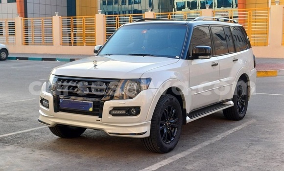 Buy Used Mitsubishi Pajero White Car in Saint Louis in Greater Victoria Buy Used Mitsubishi Pajero White Car in Saint Louis in Greater Victoria