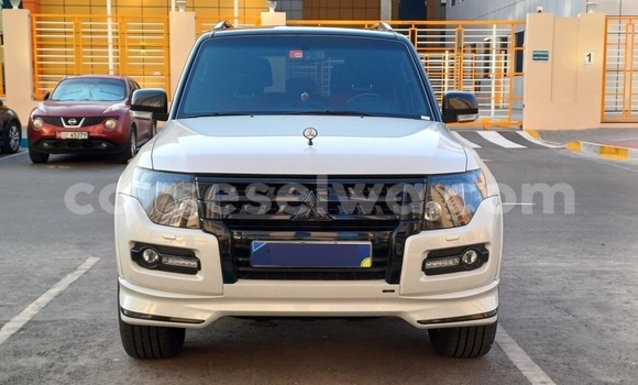 Buy Used Mitsubishi Pajero White Car in Saint Louis in Greater Victoria Buy Used Mitsubishi Pajero White Car in Saint Louis in Greater Victoria